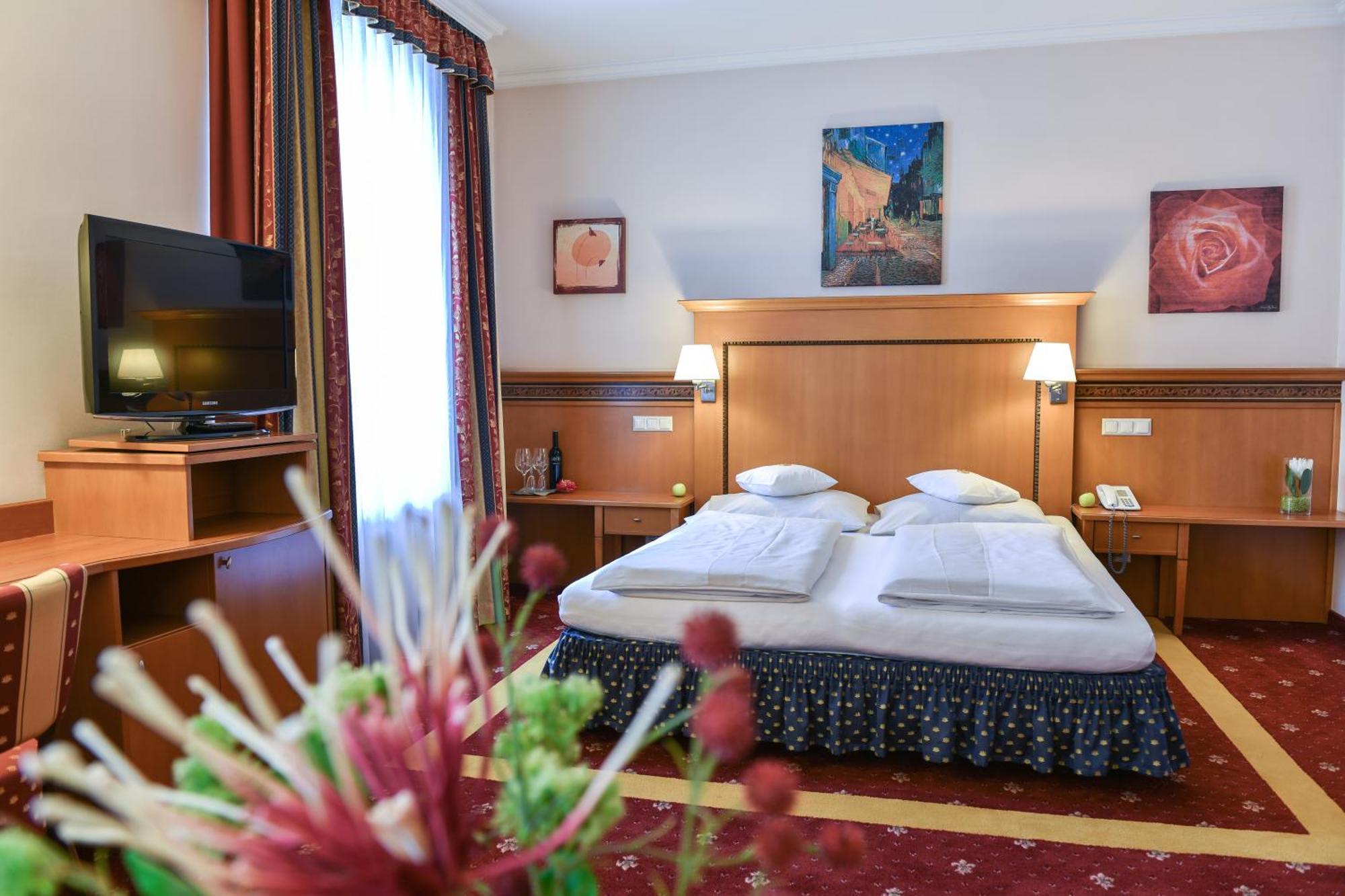 וולס Hotel Alexandra מראה חיצוני תמונה