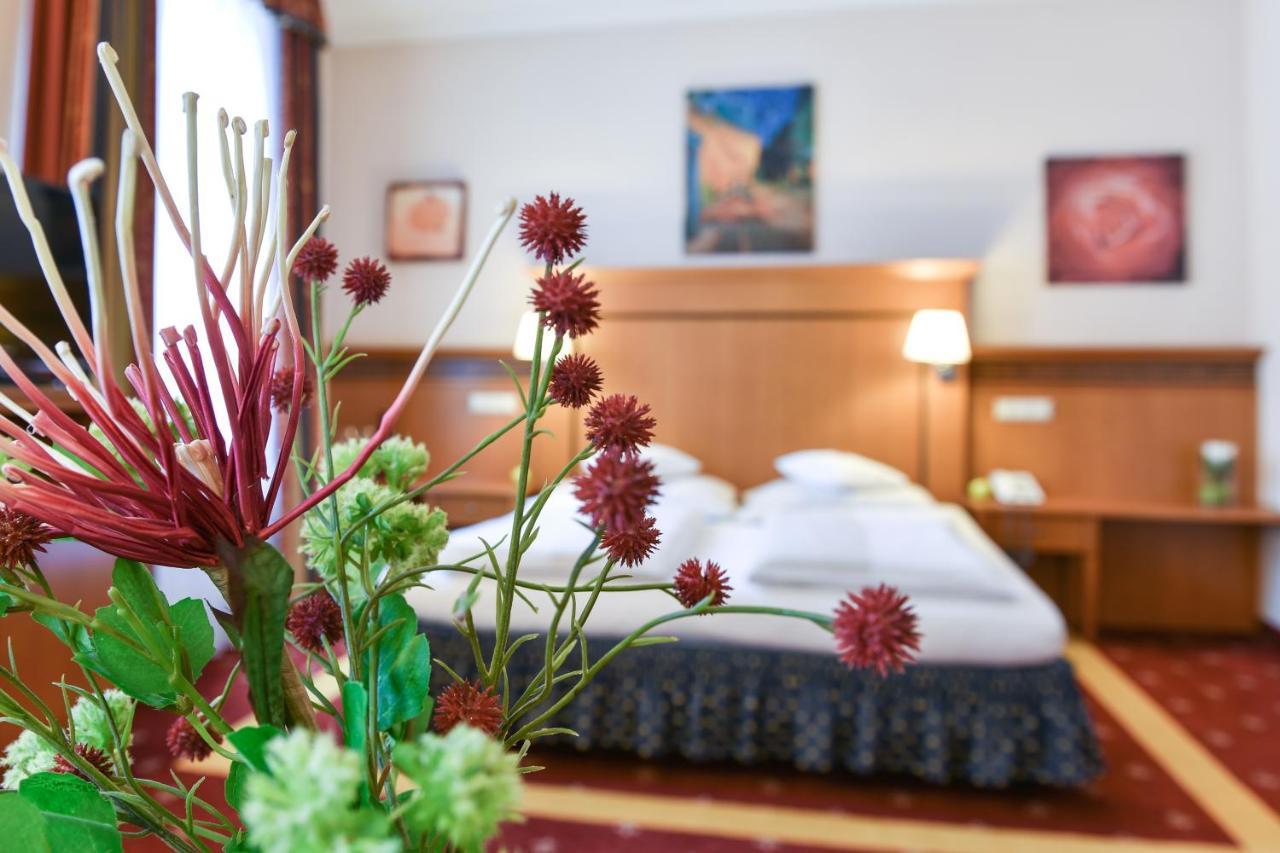 וולס Hotel Alexandra מראה חיצוני תמונה